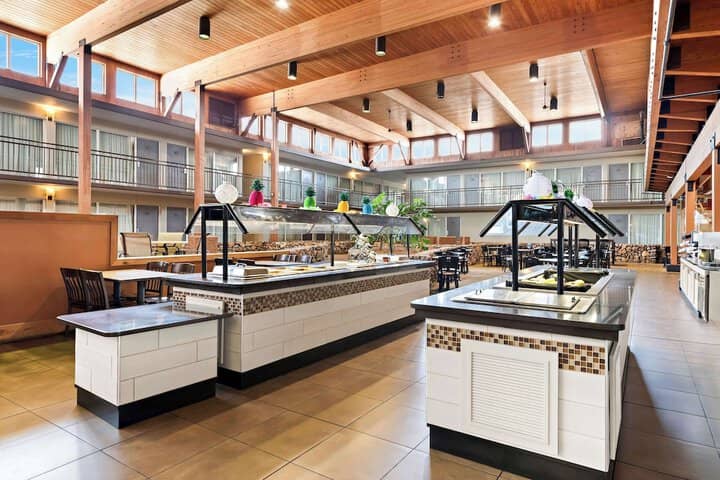 Breakfast area
